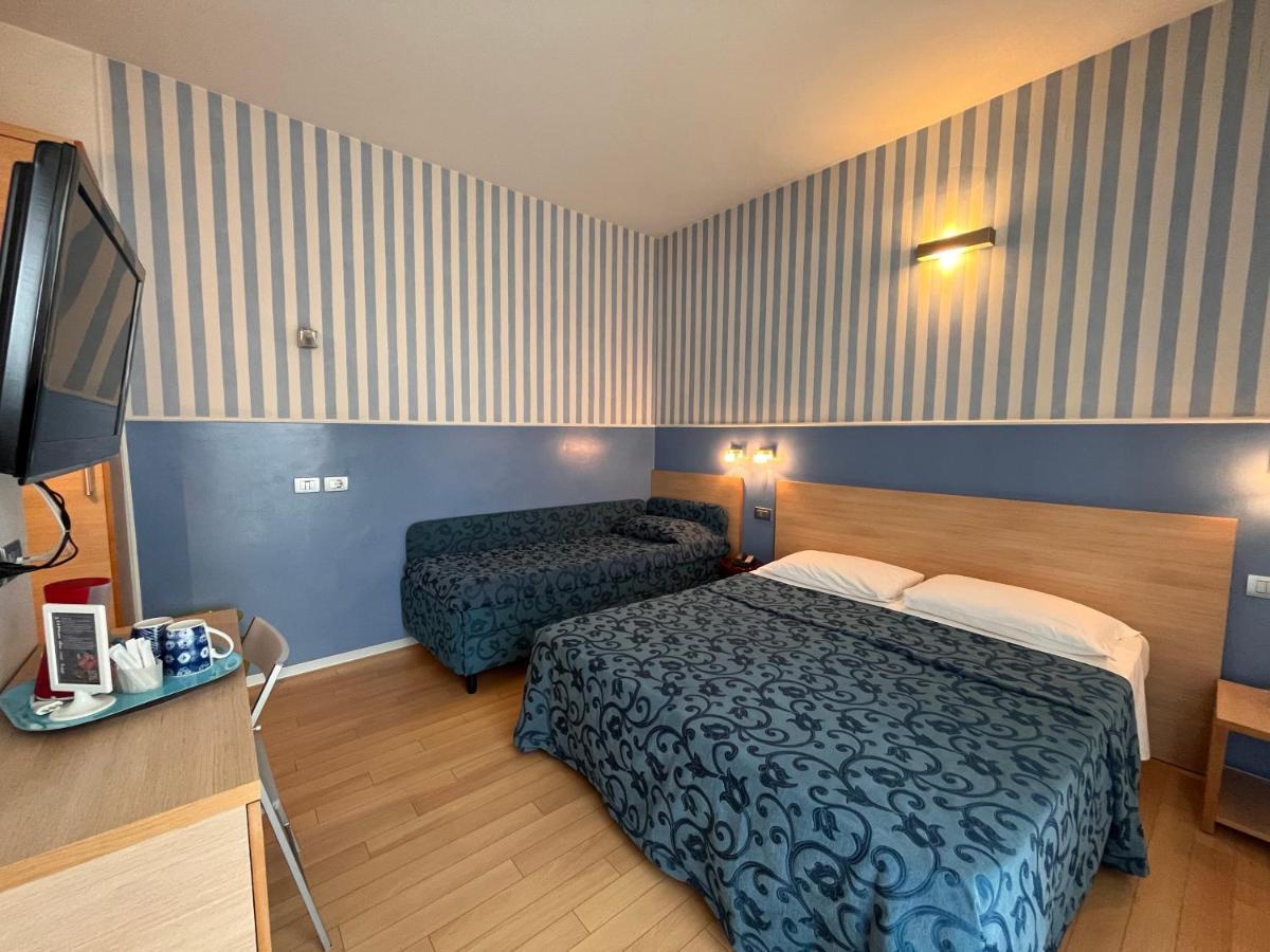 Hotel Perla - The Storyhoteller Riccione Zewnętrze zdjęcie