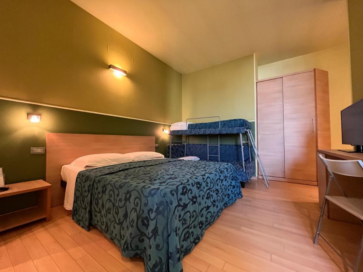 Hotel Perla - The Storyhoteller Riccione Zewnętrze zdjęcie